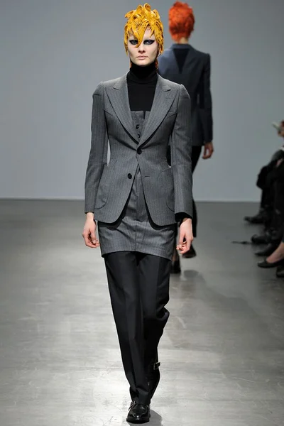 Look 8